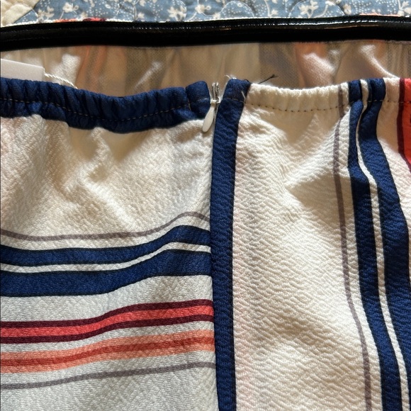 Striped romper - Picture 4 of 4